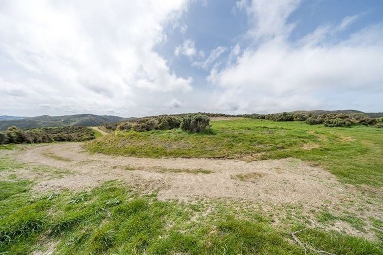 Photo of property in 89 Te Wai Komaru Way, Makara, Wellington, 6972