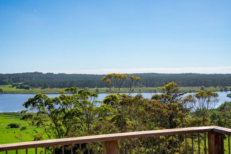 Photo of property in 562 Ocean View Road, Te Arai, Wellsford, 0975