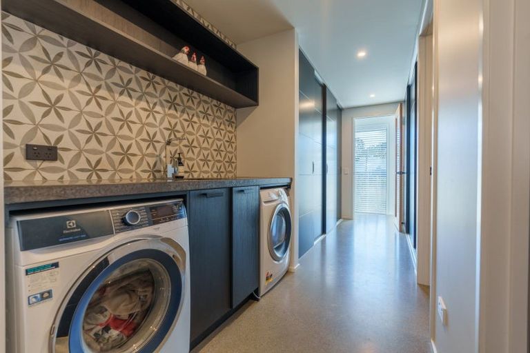 Photo of property in 35 Mount Nicholas Avenue, Wanaka, 9305