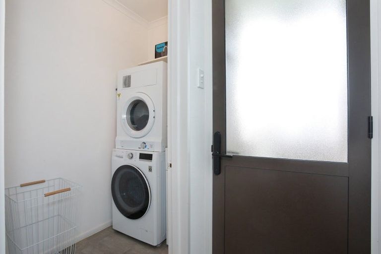 Photo of property in 8 Dalzien Place, Feilding, 4702