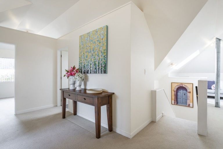 Photo of property in 4 Sutherland Avenue, Silverstream, Upper Hutt, 5019