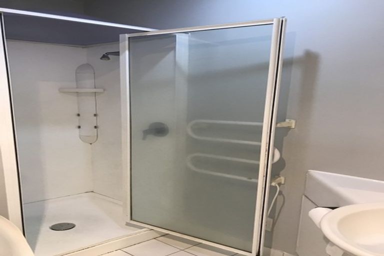 Photo of property in Terrace Garden Apartments, 1e/120 The Terrace, Wellington Central, Wellington, 6011