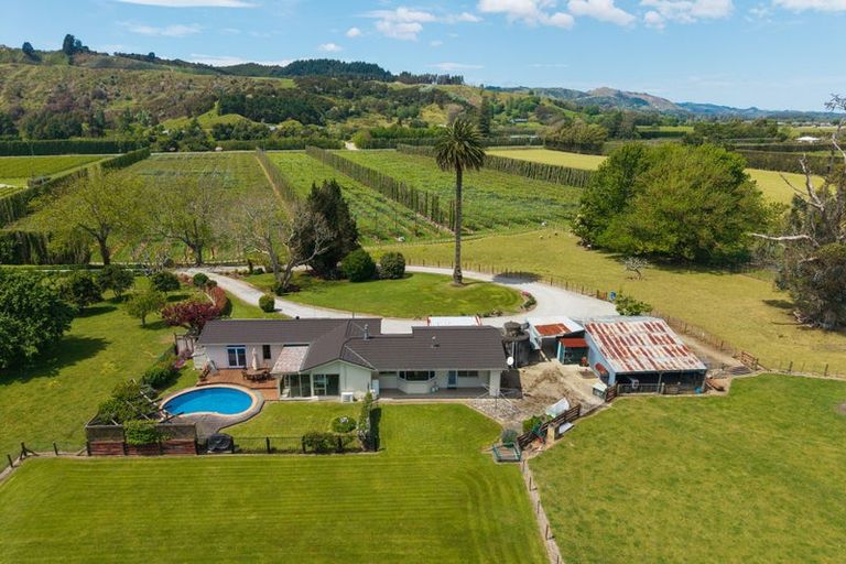 Photo of property in 33 Caesar Road, Ormond, Gisborne, 4071