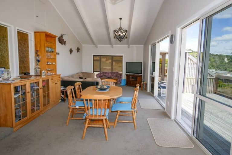 Photo of property in 20 Stratford Drive, Cable Bay, 0420