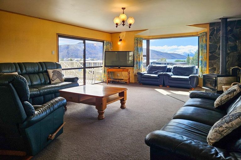 Photo of property in 5 Murray Place, Lake Tekapo, 7999