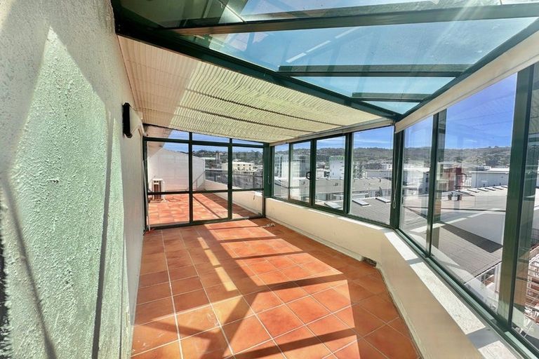 Photo of property in Tennyson Apartments, 3/25 Tennyson Street, Te Aro, Wellington, 6011