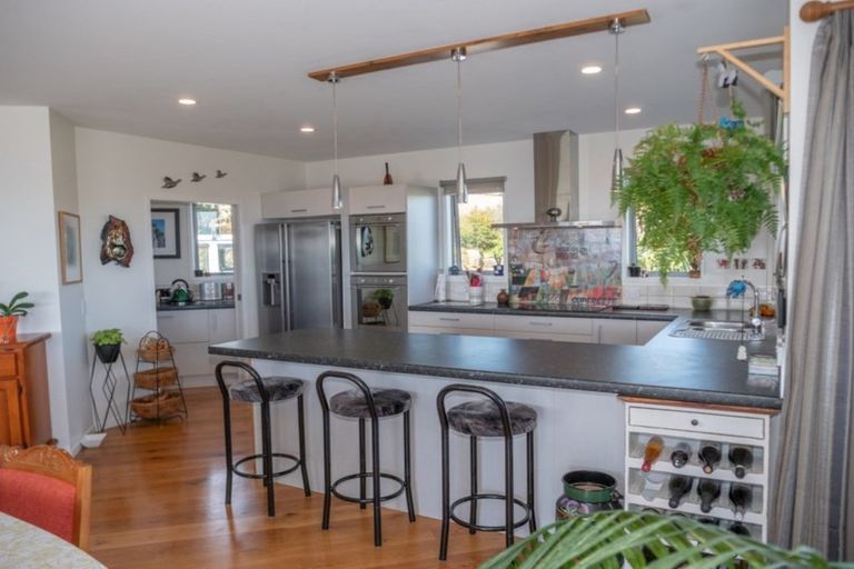 Photo of property in 601 Cable Bay Block Road, Cable Bay, 0420