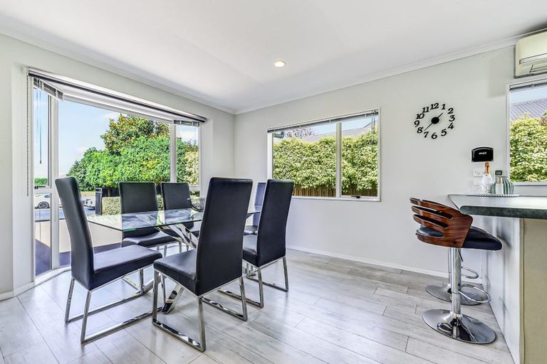 Photo of property in 4 Abergeldie Way, Cambridge, 3434