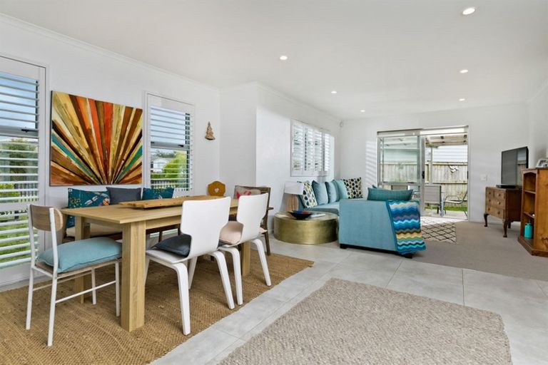 Photo of property in 2 Vincent Mcgrath Crescent, Swanson, Auckland, 0614