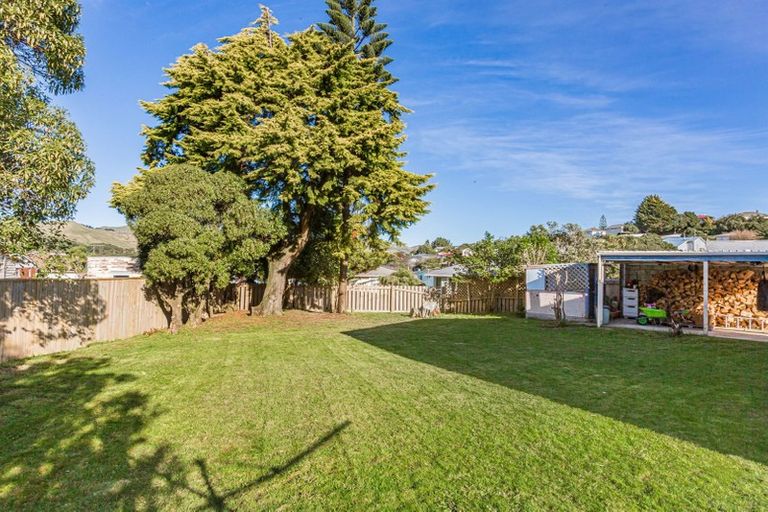 Photo of property in 42 Beaumaris Crescent, Ascot Park, Porirua, 5024