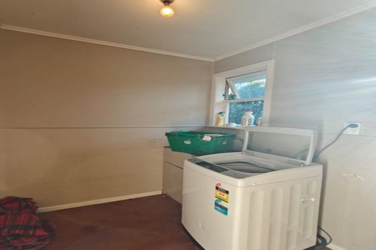 Photo of property in 155 Gossamer Drive, Pakuranga Heights, Auckland, 2010