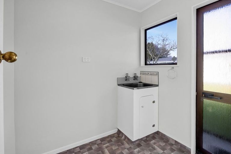 Photo of property in 60 Ketemarae Road, Normanby, Hawera, 4614