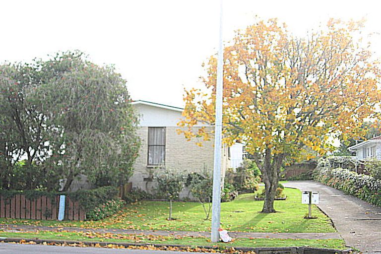 Photo of property in 15a Fortunes Road, Half Moon Bay, Auckland, 2012