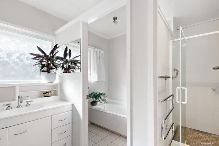 Photo of property in 20 Marywil Crescent, Hillcrest, Auckland, 0627