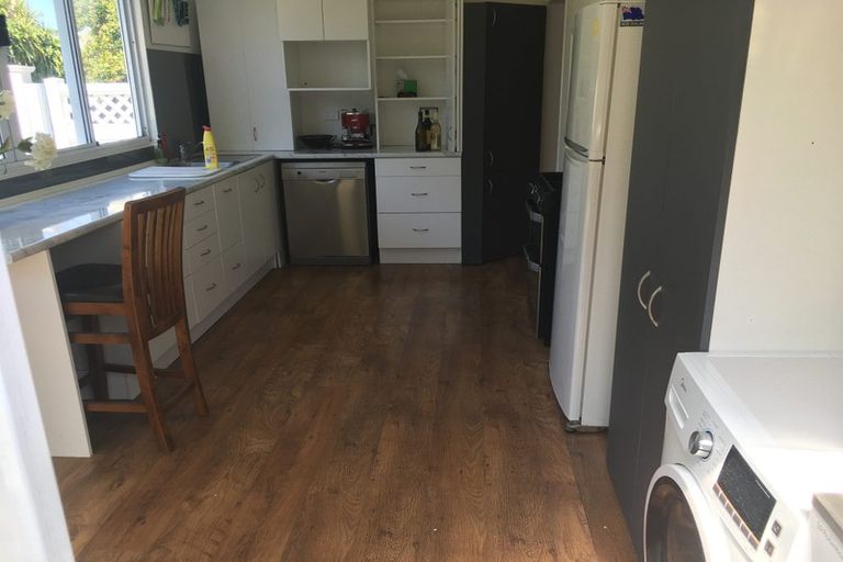 Photo of property in 1 Waiau Street, Torbay, Auckland, 0630