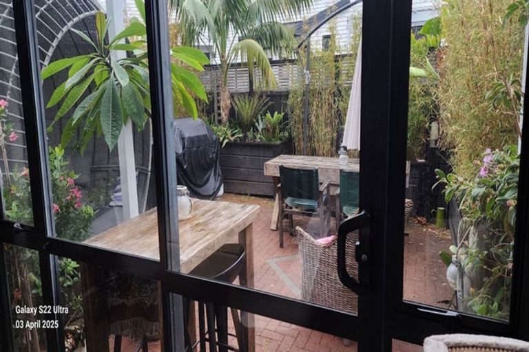 Photo of property in 11/2 Armoy Drive, East Tamaki, Auckland, 2016