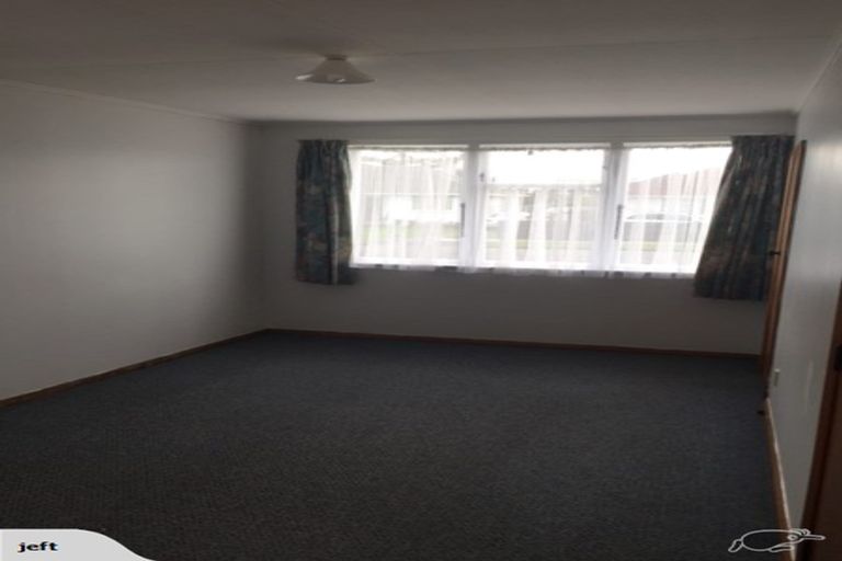 Photo of property in 12 Brighton Crescent, Highbury, Palmerston North, 4412