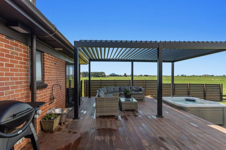 Photo of property in 97 East Bank Road, Edgecumbe, Whakatane, 3193