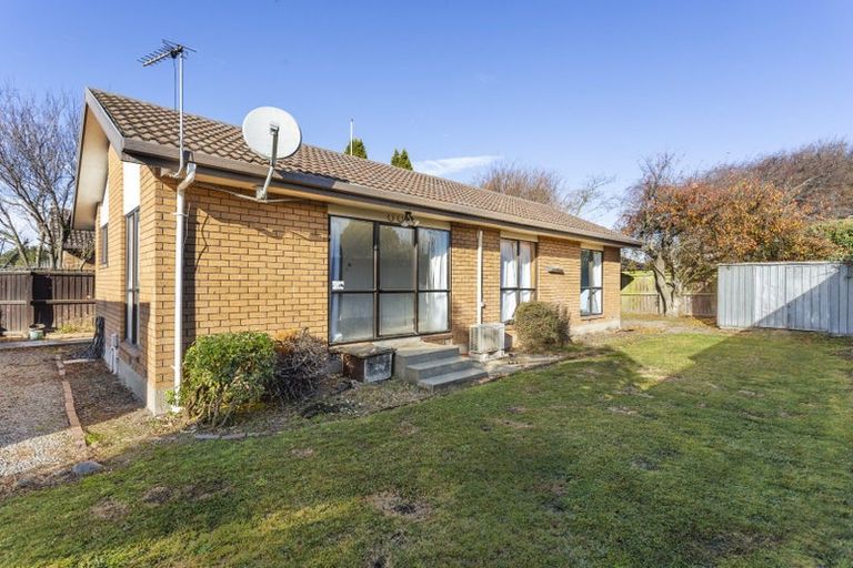 Photo of property in 3a Dickson Crescent, Hornby, Christchurch, 8042