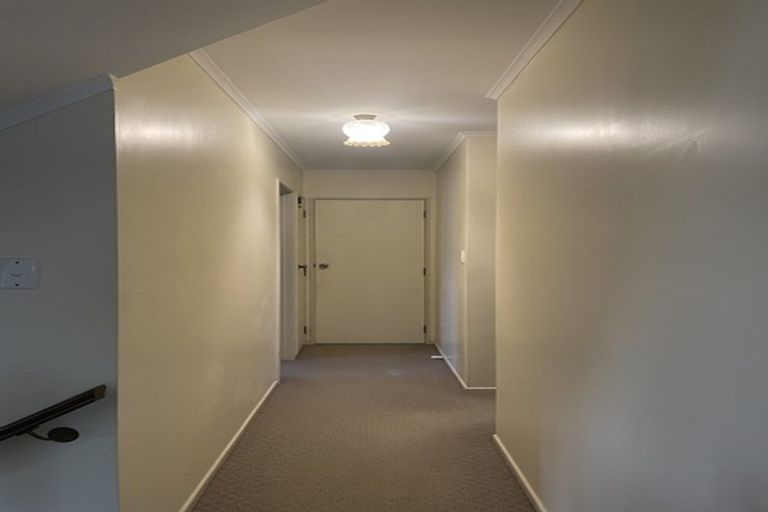 Photo of property in 1/11 Takutai Avenue, Bucklands Beach, Auckland, 2012