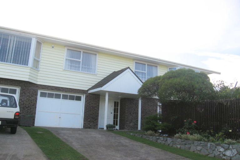 Photo of property in 1 Livet Place, Papakowhai, Porirua, 5024