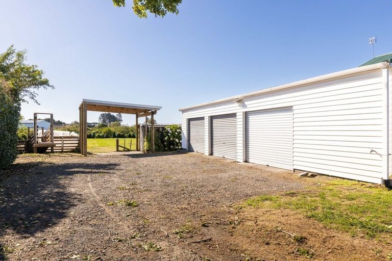 Photo of property in 46 Takiroa Street, Urenui, 4375