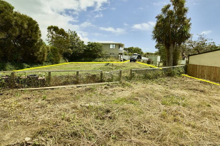 Photo of property in 61 Pikarere Street, Titahi Bay, Porirua, 5022