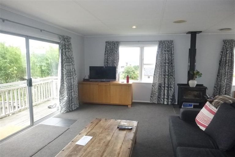 Photo of property in 80 Mulberry Street, Normandale, Lower Hutt, 5010