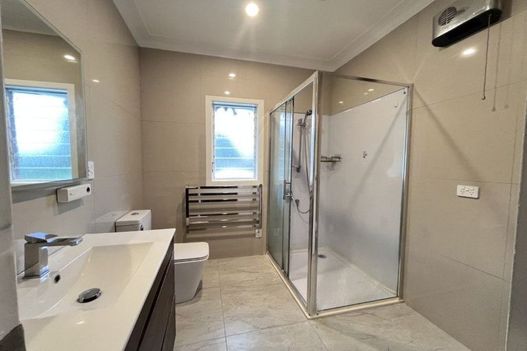 Photo of property in 552 Swanson Road, Ranui, Auckland, 0612