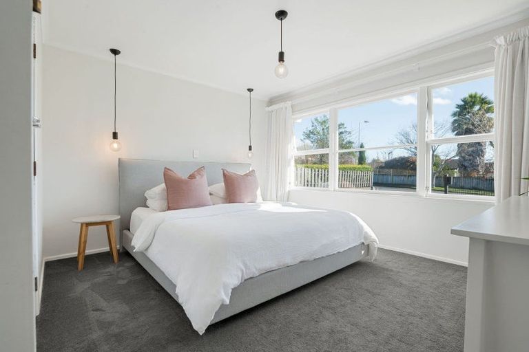 Photo of property in 3 Russleigh Drive, Dinsdale, Hamilton, 3204
