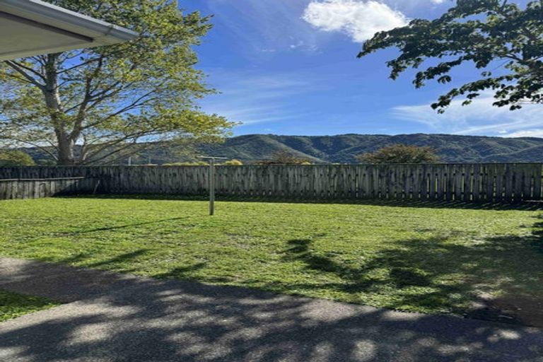 Photo of property in 1/1123 Fergusson Drive, Clouston Park, Upper Hutt, 5018