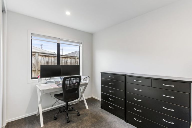 Photo of property in 11 Sauterne Road, Kumeu, 0810