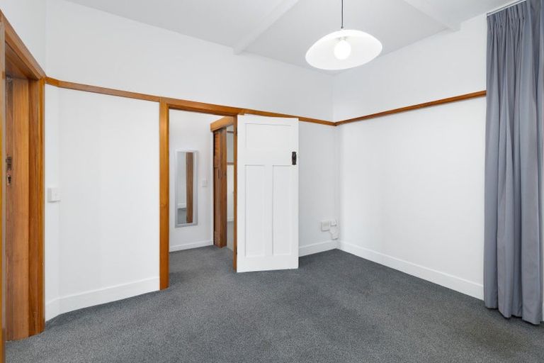 Photo of property in Devonport Apartments, 30/127 Saint Aubyn Street, New Plymouth, 4310