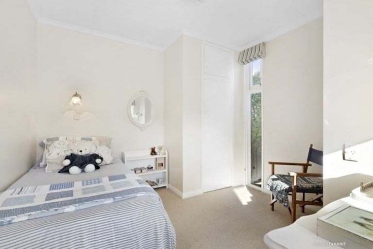 Photo of property in 65a Cashmere Avenue, Khandallah, Wellington, 6035