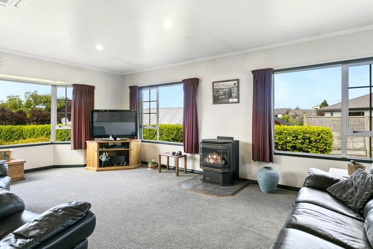 Photo of property in 86 Birch Street, Hilltop, Taupo, 3330