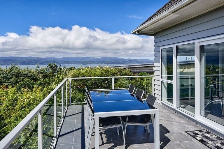 Photo of property in 102 Homebush Road, Khandallah, Wellington, 6035