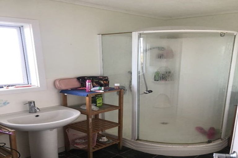 Photo of property in 9 Mission Street, Moturoa, New Plymouth, 4310