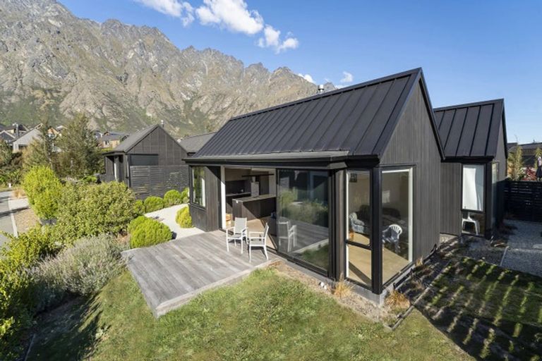 Photo of property in 3 Parera Lane, Jacks Point, Queenstown, 9371