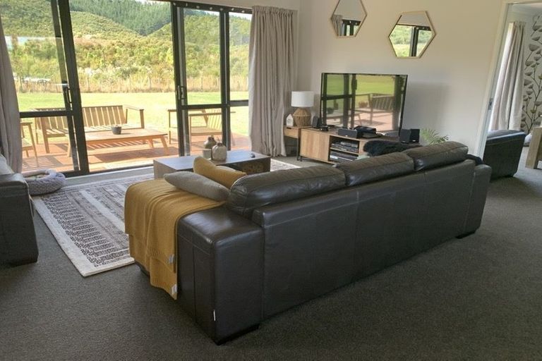 Photo of property in 22 Marua Way, Dome Forest, Warkworth, 0981