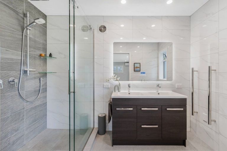 Photo of property in 93 Dunkirk Road, Panmure, Auckland, 1072