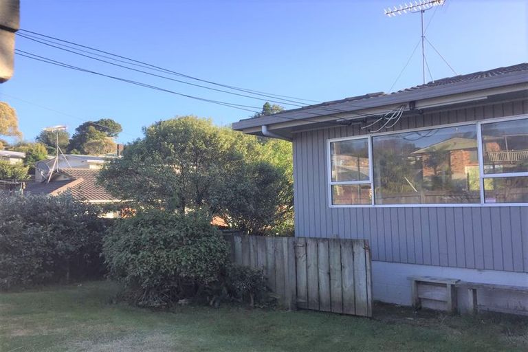 Photo of property in 2/42 Sheridan Drive, New Lynn, Auckland, 0600