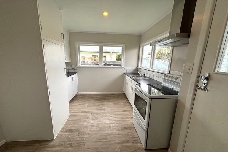 Photo of property in 2/505 Sylvan Road, Parkvale, Hastings, 4122