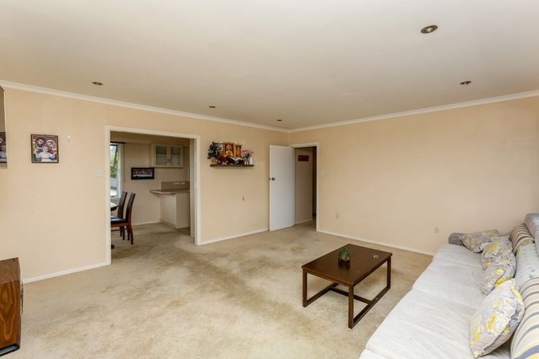 Photo of property in 5 Handley Place, Glen Avon, New Plymouth, 4312