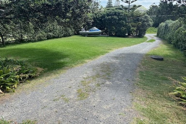 Photo of property in 13 Moori Road, Waimarama, 4294