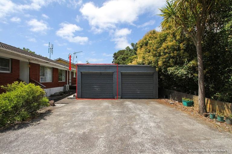 Photo of property in 2/1 Takapu Street, Henderson, Auckland, 0612