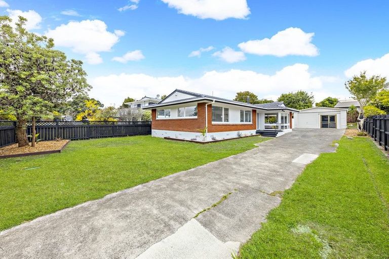 Photo of property in 41 Lawrence Crescent, Hillpark, Auckland, 2102