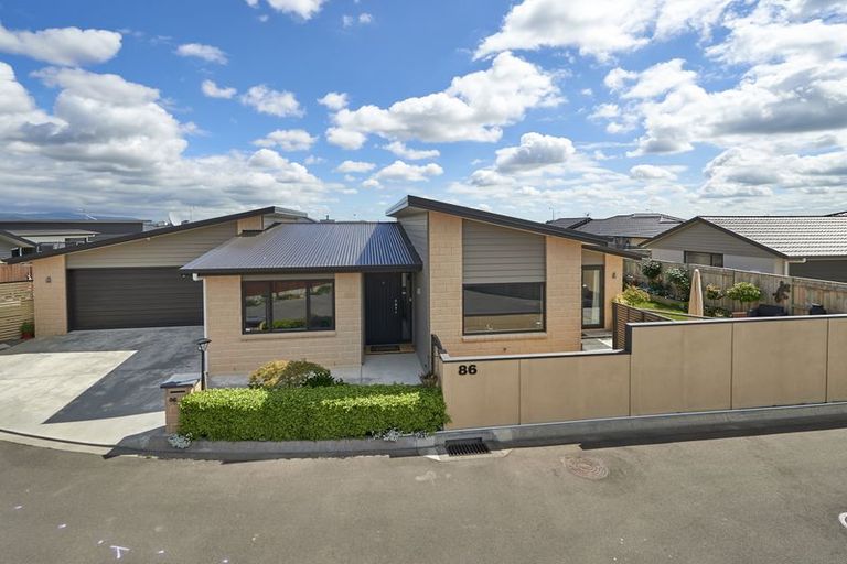 Photo of property in 86 Rosalie Terrace, Kelvin Grove, Palmerston North, 4414