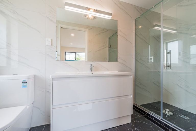Photo of property in 13 Discovery Drive, Gulf Harbour, Whangaparaoa, 0930
