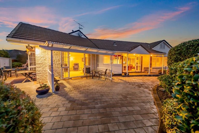 Photo of property in 19 Comeskey Grove, Elderslea, Upper Hutt, 5018