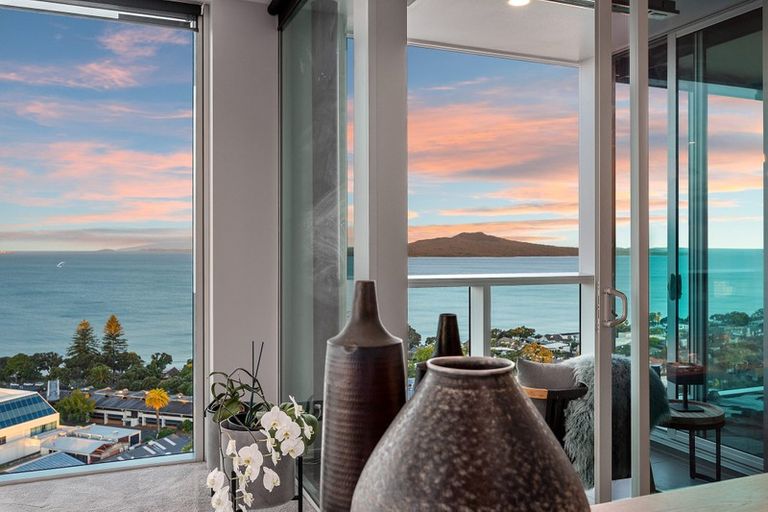 Photo of property in Sentinel Apartments, 1701/3 Northcroft Street, Takapuna, Auckland, 0622